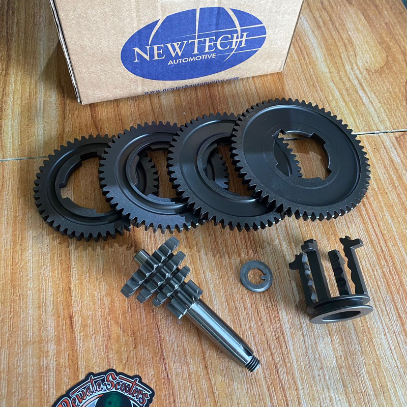 gearbox gear box 4 speed vespa smallframe pts special NIP newtech italy ORIGINAL