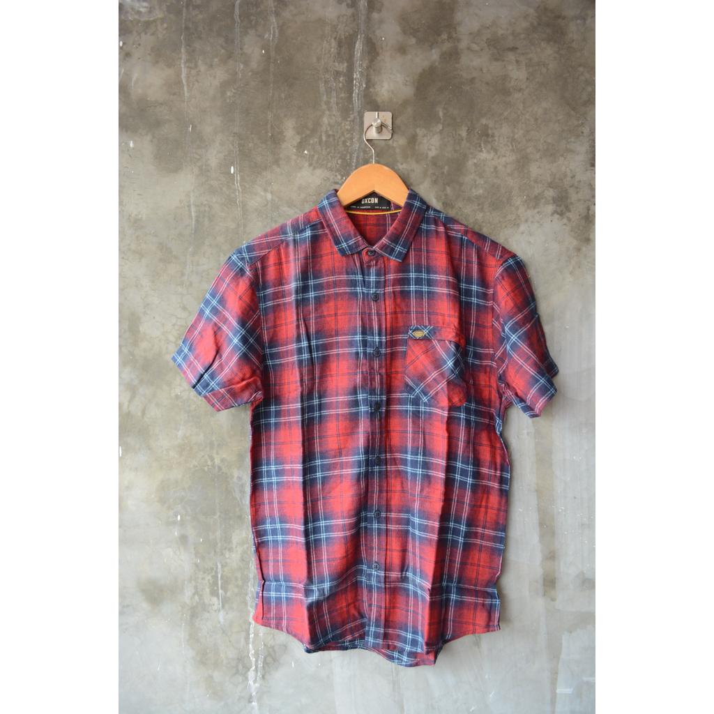 Kemeja Pria Oxcon - Size M