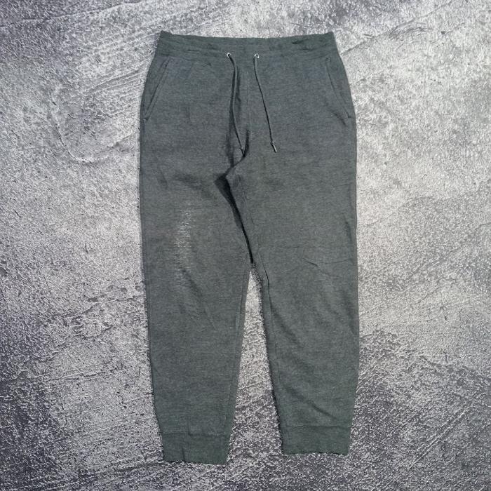 Celana panjang jogerpants UNIQLO Daleman sherpa tebal abu tua casual murah size 32-40