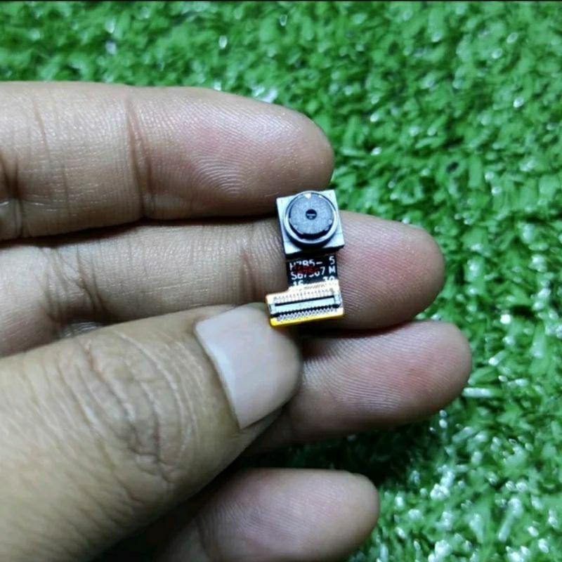 Kamera Depan Huawei Y6 2018 ATU-L22 Ori Copotan