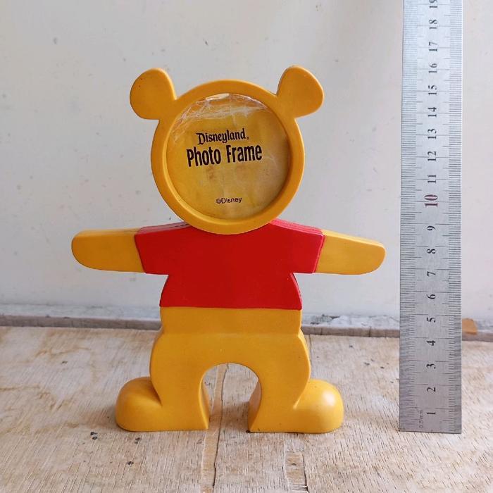 figure Disney winnie the pooh Disneyland Dcast