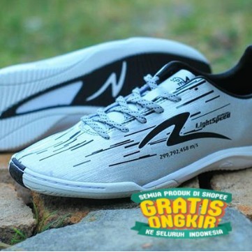 Sepatu Futsal Specs Lightspeed Reborn In SILVER/ Specs Sepatu Futsal/ keren cool