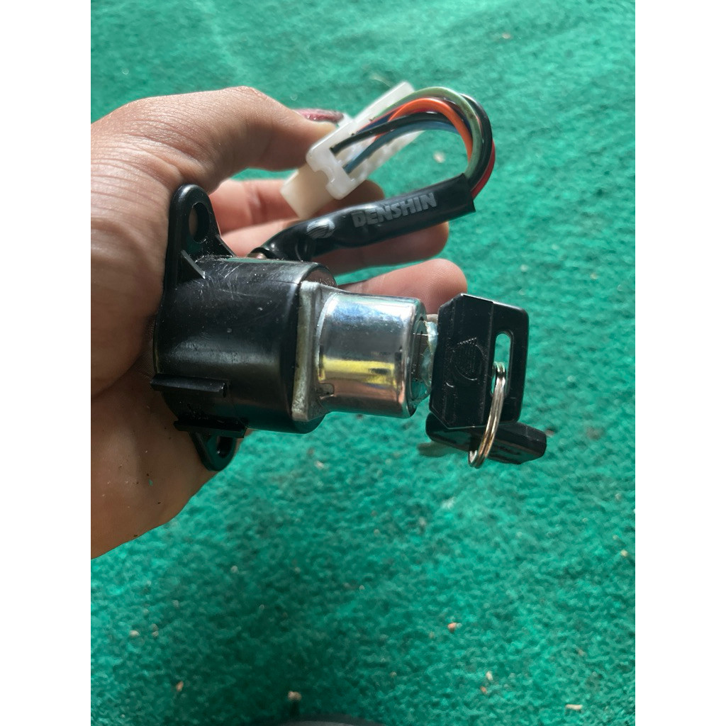 MAIN SWITCH KUNCI KONTAK HONDA C70 C 70 ENGKEL NON STARTER NOS