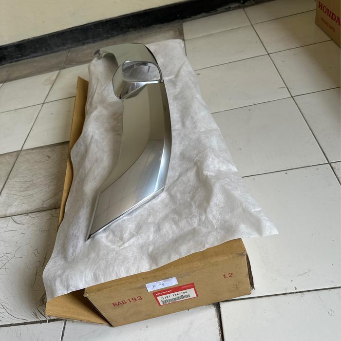 Honda Genuine 71122-T9A-T20 Molding, fr. grille HONDA CITY 2014-2019 PASSS