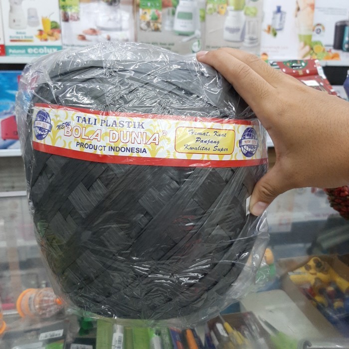 Tali Plastik Rafia Hitam Bola Dunia 720gr / 1000gr 1kg Tebal Super Kuat Gulungan