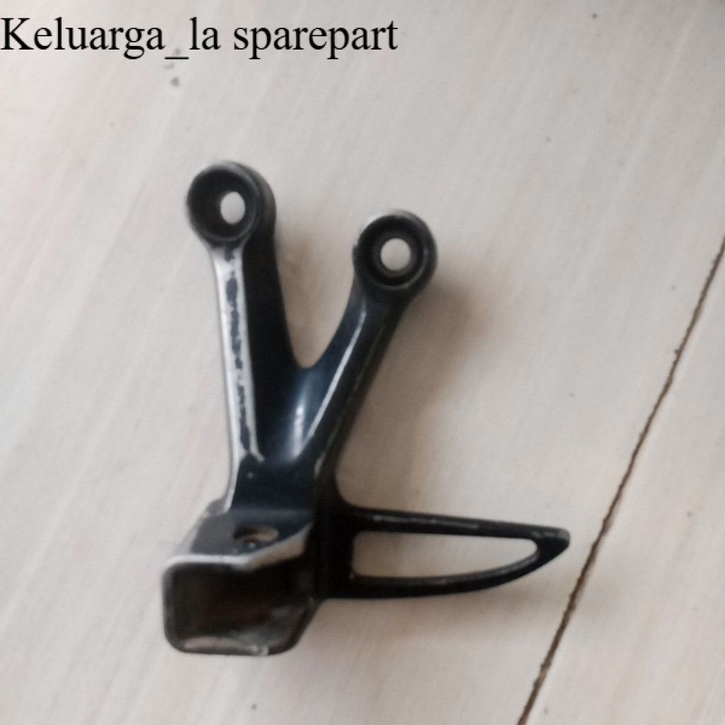 step pijakan kaki belakang kiri satria fu original copotan motor