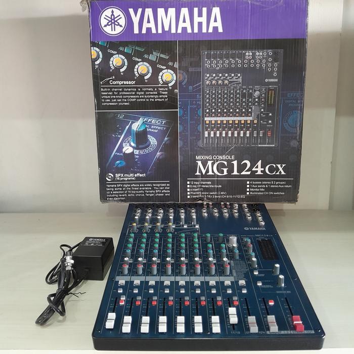 MIXER AUDIO YAMAHA 8 CHANNEL MG 124CX