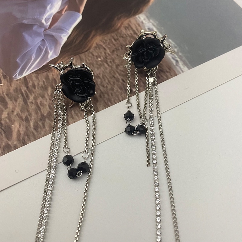 Anting Aksesoris Klip Telinga Mawar Hitam Tren Temperamen