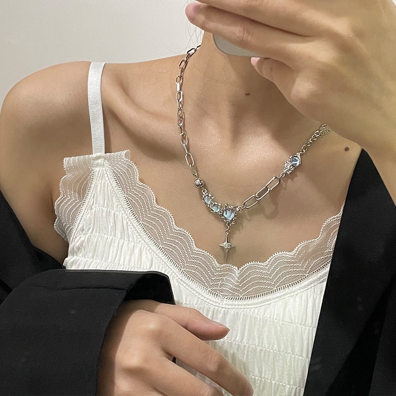 Moonstone Diamond-Terukir Empat-mount Bintang Kalung Aksesoris Kepribadian Fashion Rantai Klavikula