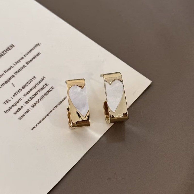 Anting Cinta Geometris Aksesoris Temperamen Fashion Mewah Ringan Tinggi