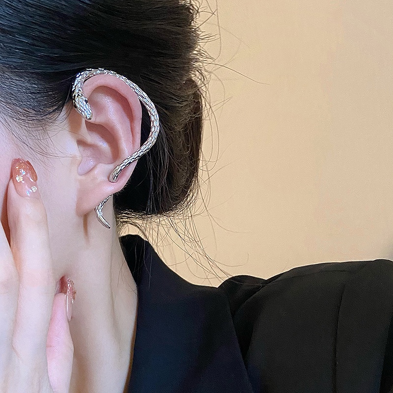 Anting Bentuk Ular Bahan Logam, Anting Perempuan, Desain Kecil