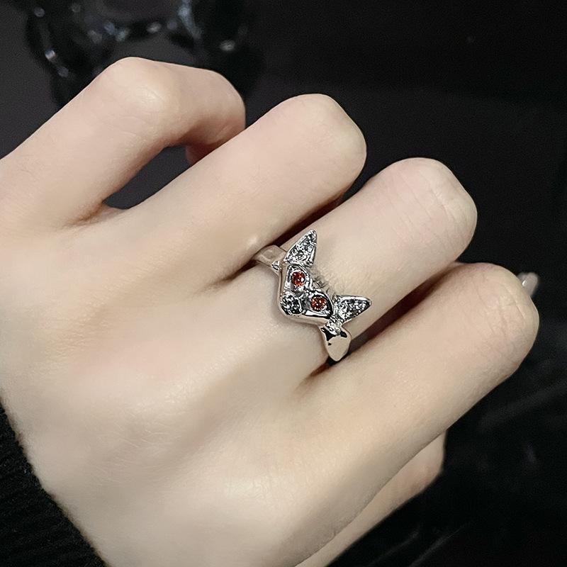 Cincin Zirkon Merah Aksesoris Pasang Indah Kepribadian Fashion Gelap