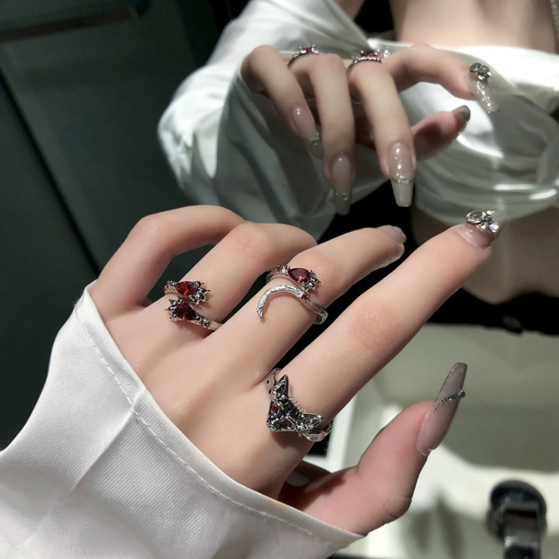 Cincin Zirkon Merah Aksesoris Pasang Indah Kepribadian Fashion Gelap