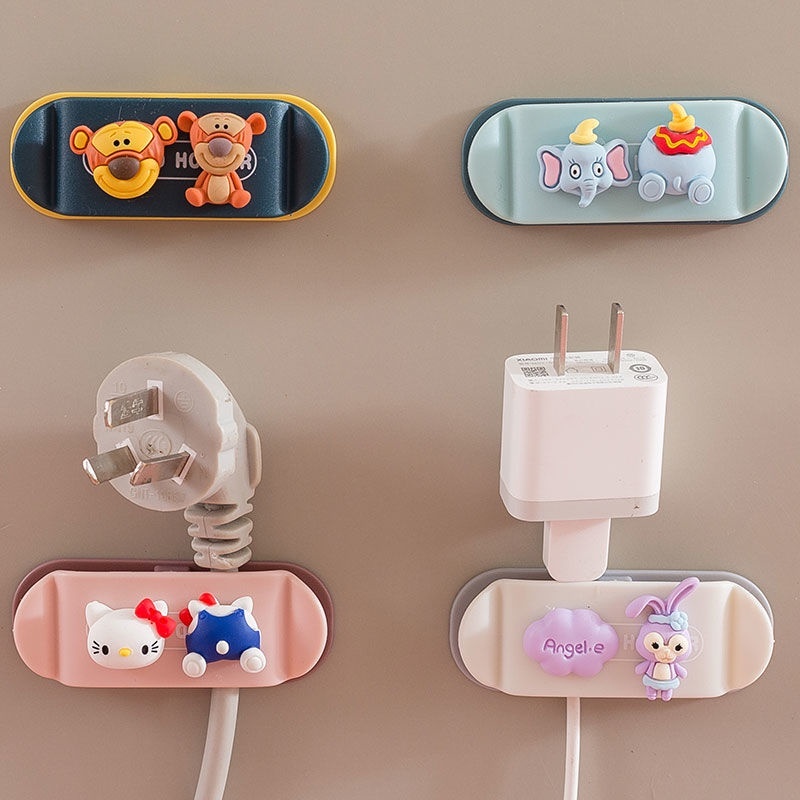 Desain Boneka Kecil Acak Punch Free Plug Kabel Holder Kartun Bukti Dapur Dinding Power Proterctor Gfrtg