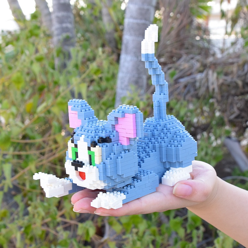 Blok Bangunan Partikel Mikro Kucing Dan Tikus Karakter Kartun Mainan Puzzle DIY
