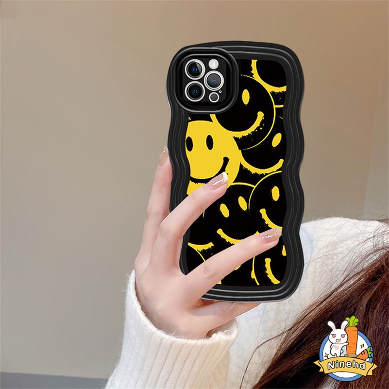 IPHONE Casing Kompatibel Untuk Iphone14 13 12 11 Pro Max X Xr Xs Max8 7 6 6s Plus SE 2020 Ins Fashion Simple Lucu Smiley Wavy Edge Phone Case Shockproof Matte Silikon Lembut Tpu Penutup Belakang