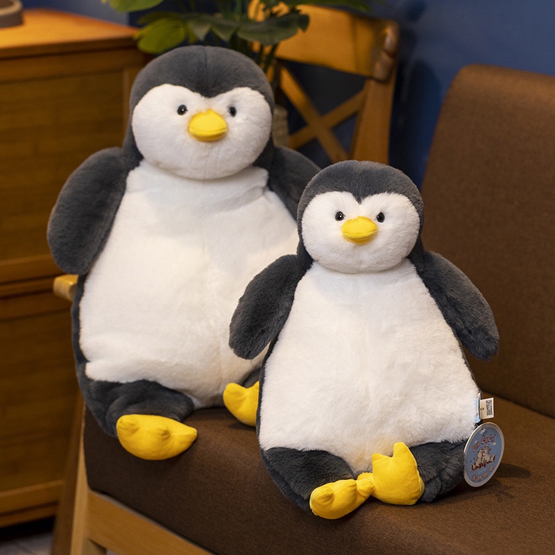 Plushie Pinguin Fluffy Dan Menggemaskan Dengan Sandaran Ideal Untuk Membaca Dan Santai