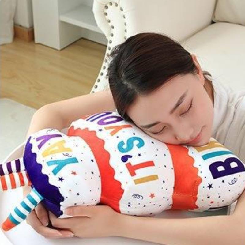 Bantal Mewah Bentuk Kue Minimalis Modern Untuk Hadiah Dan Ulang Tahun