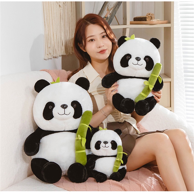 Boneka Binatang Panda Lembut Dan Menggemaskan Dengan Bambu Hadiah Ideal Untuk Semua Usia