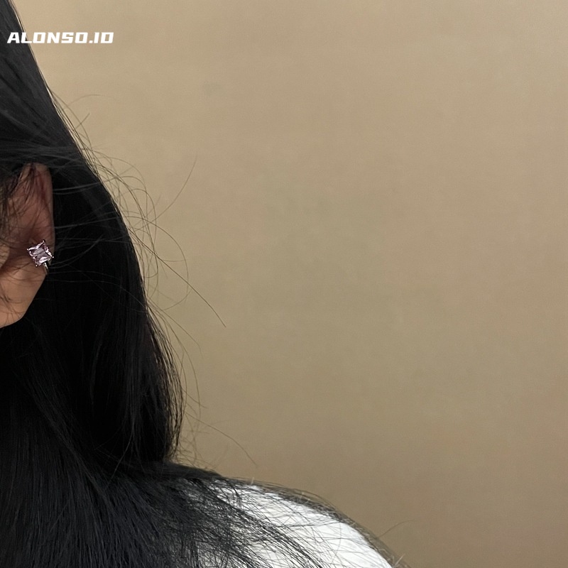 Anting Klip Telinga Zirkon Geometris Aksesoris Tren Mewah Ringan Simple