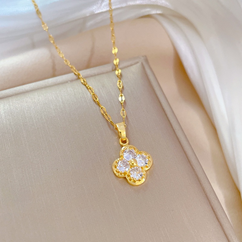 Xiaoboacc Titanium Steel Korea Fashion Berlian Bunga Liontin Emas Klavikula Rantai Kalung Untuk Wanita