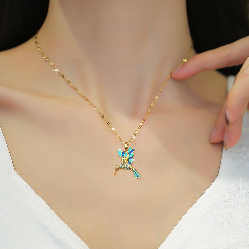 Xiaoboacc Baja Titanium Wanita Fashion Mewah Colorful Woodpecker Zirkon Klavikula Rantai Kalung