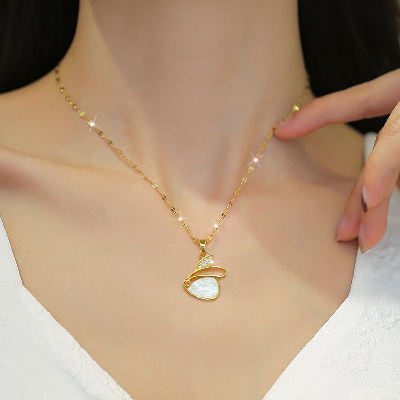 Xiaoboacc Baja Titanium Wanita Fashion Berlian Kelinci Hewan Berlapis Emas Clavicel Rantai Kalung