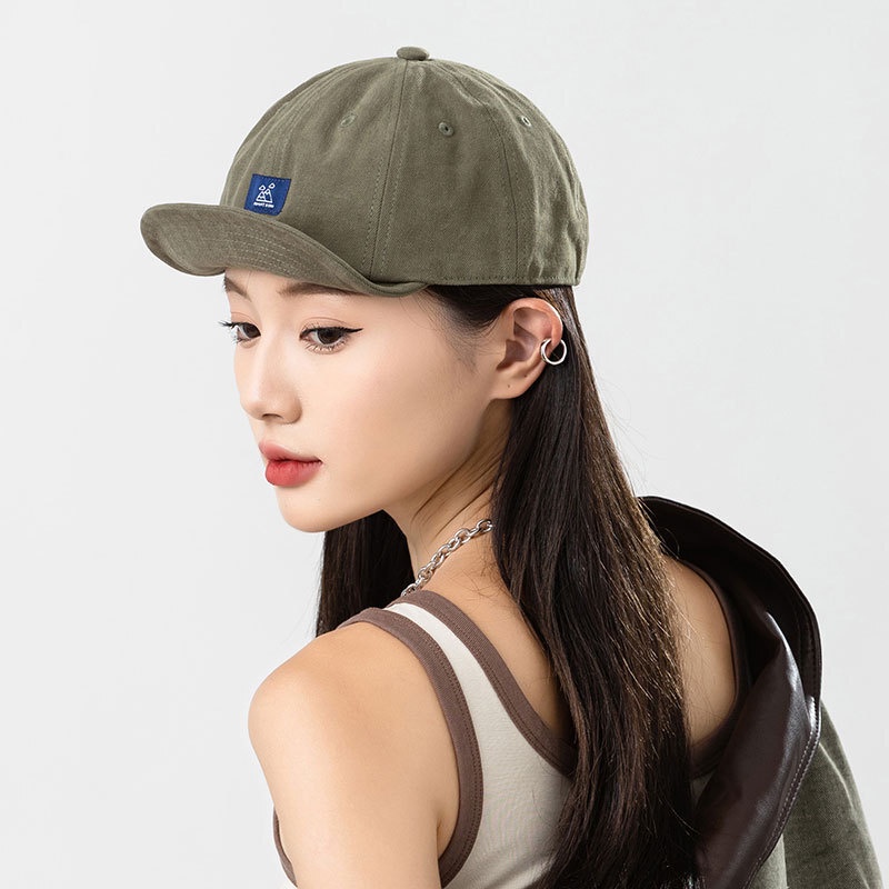 Topi Wanita Best Seller Premium  Topi bisbol yang pendek dan lembut untuk wanita di jalanan baru pak