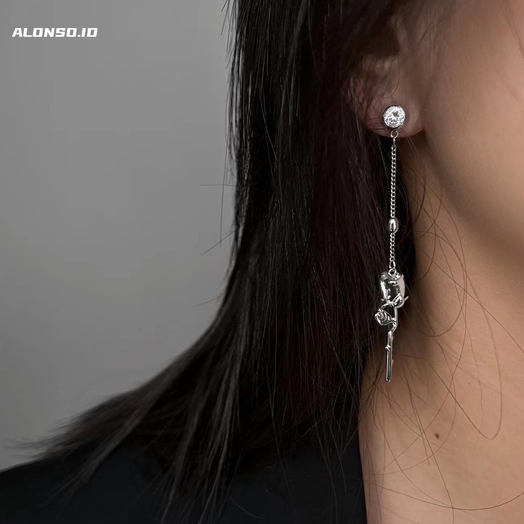 Aksesoris Anting Mawar Fashion Asimetris Gelap