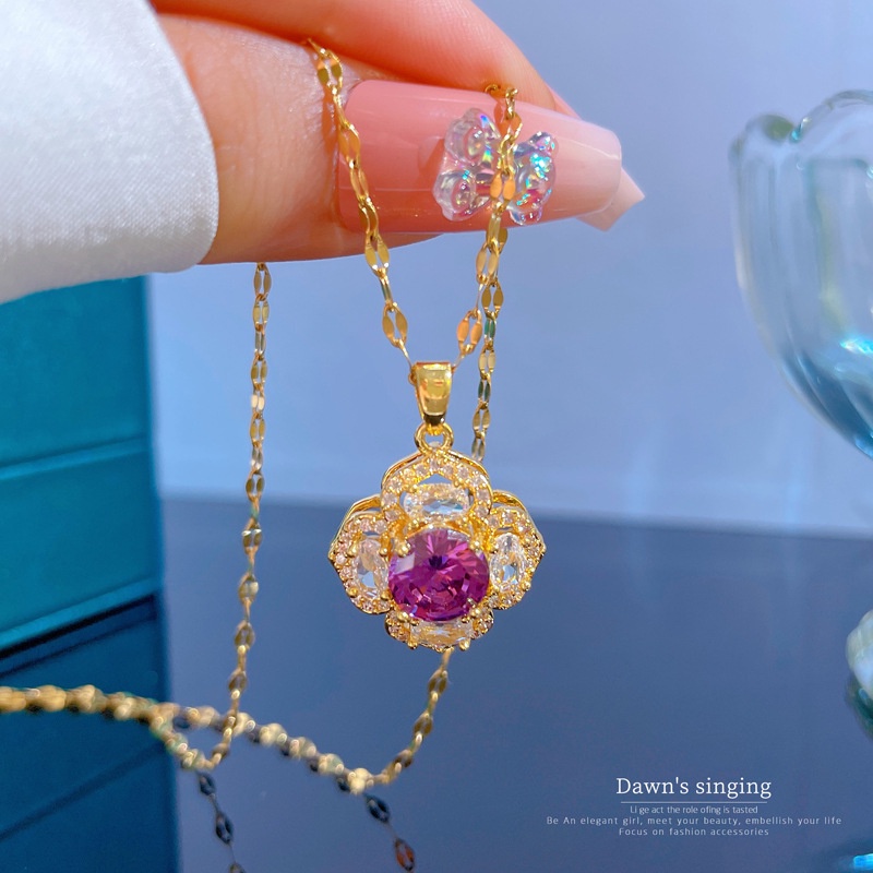 Xiaoboacc Titanium Steel Penuh Berlian Bunga Liontin Wanita Mewah Zirkon Serbaguna Emas Rantai Kalung