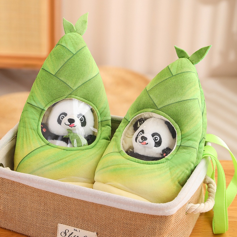 Plush Panda Lembut Dan Cuddly Dengan Dua Mainan Menggemaskan Pucuk Bambu Dan Panda