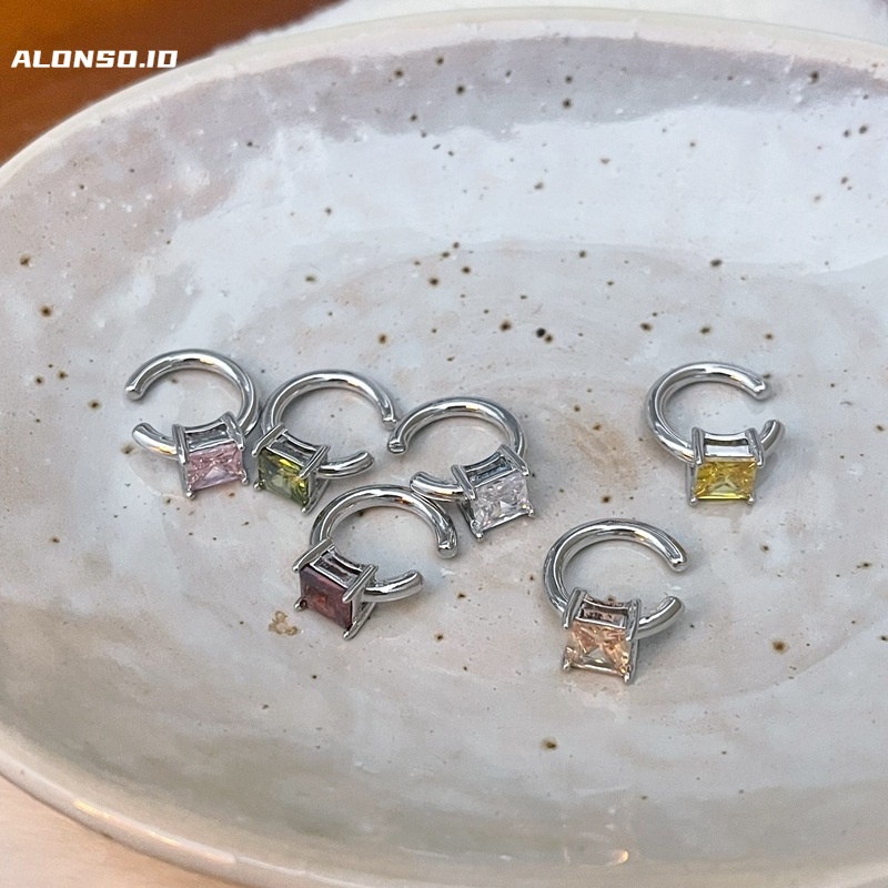 Anting Klip Telinga Zirkon Geometris Aksesoris Tren Mewah Ringan Simple