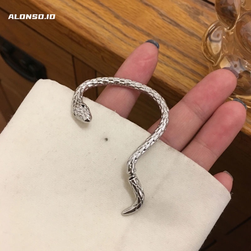 Anting Aksesoris Serpentin Telinga Tulang Klip Kepribadian Jalan