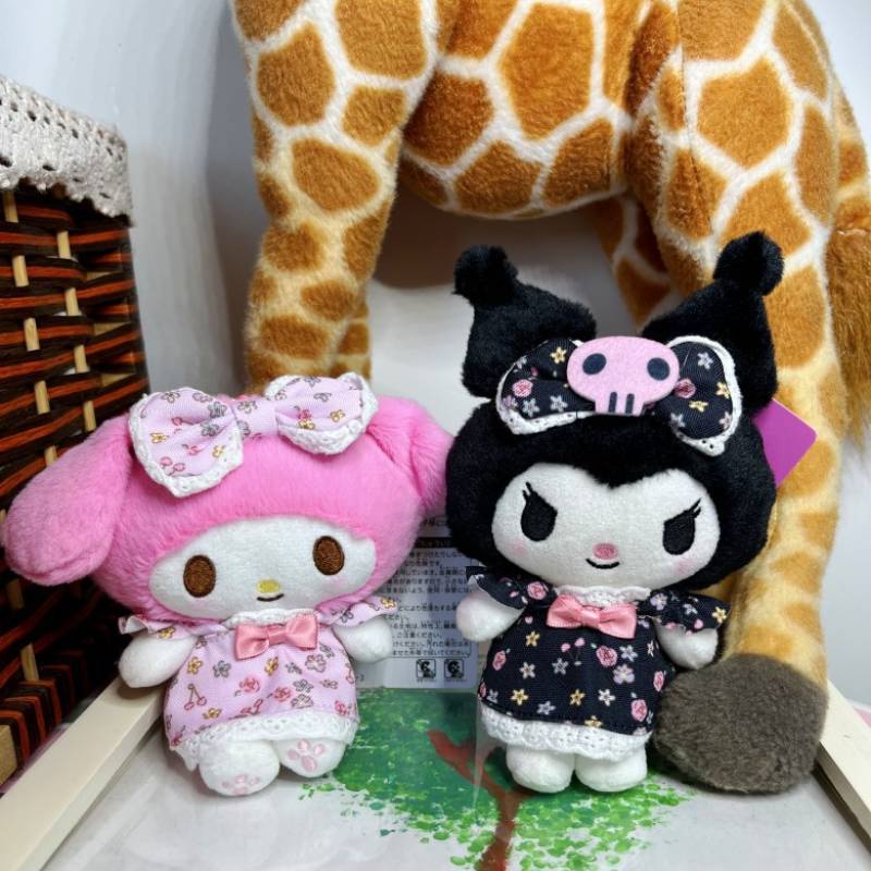 Dress Sanrio Kuroomi Meiru Animal Print Dengan Liontin Mainan Mewah Super Lembut Ideal Untuk Anak Muda Remaja