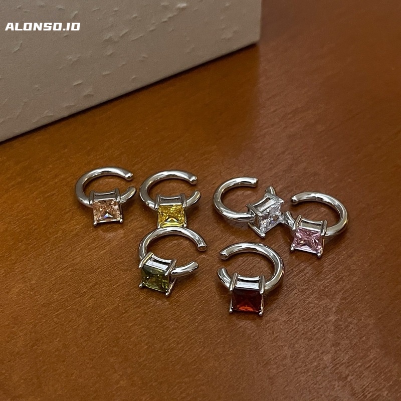 Anting Klip Telinga Zirkon Geometris Aksesoris Tren Mewah Ringan Simple