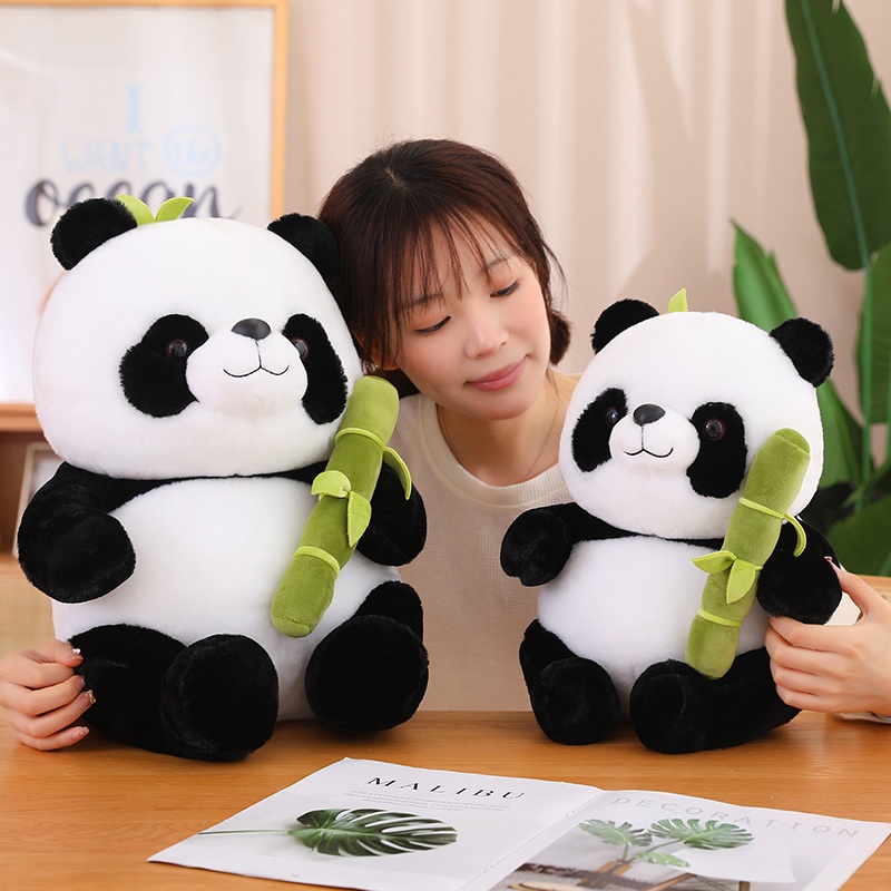 Boneka Binatang Panda Lembut Dan Menggemaskan Dengan Bambu Hadiah Ideal Untuk Semua Usia