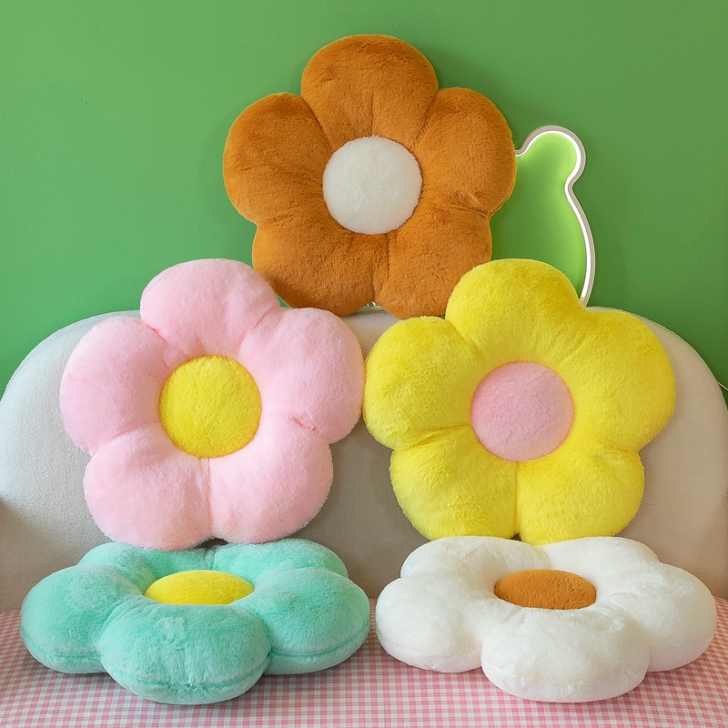 Fuzzy Blossom Cushion Bantal Lempar Krisan Nyaman Dan Warna Warni