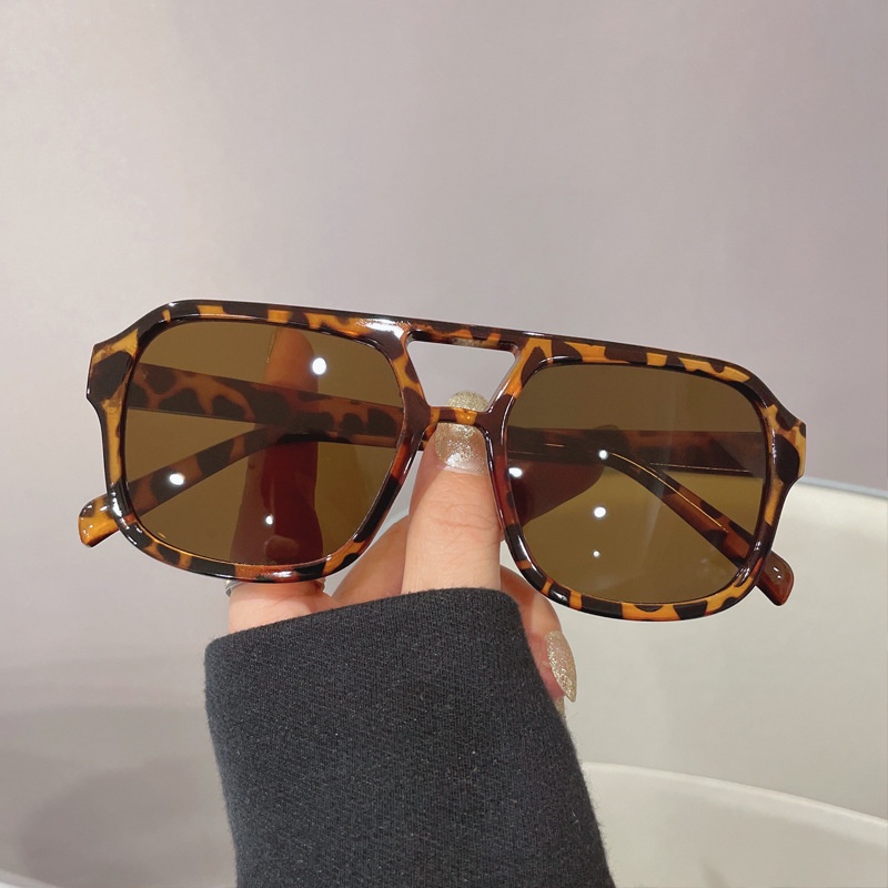 Double Beam Square Sunglasses Kacamata Perlindungan UV Fashionable Retro