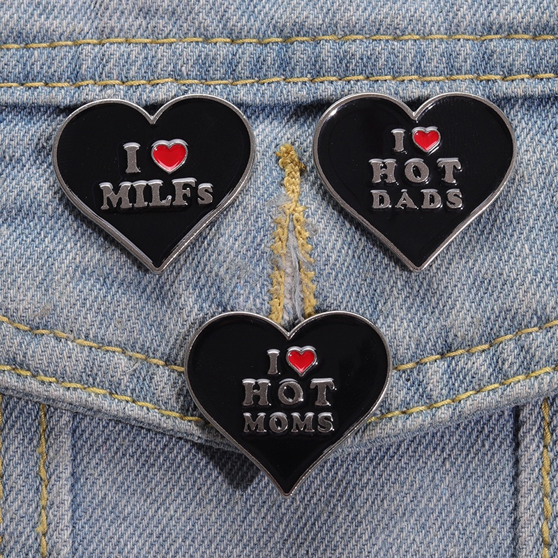 Hitam Hati Enamel Pin Kreatif I Cinta Mimilfs Ayah Panas Ibu Bros Lencana Kerah Pin Keren Perhiasan Hadiah Untuk Teman