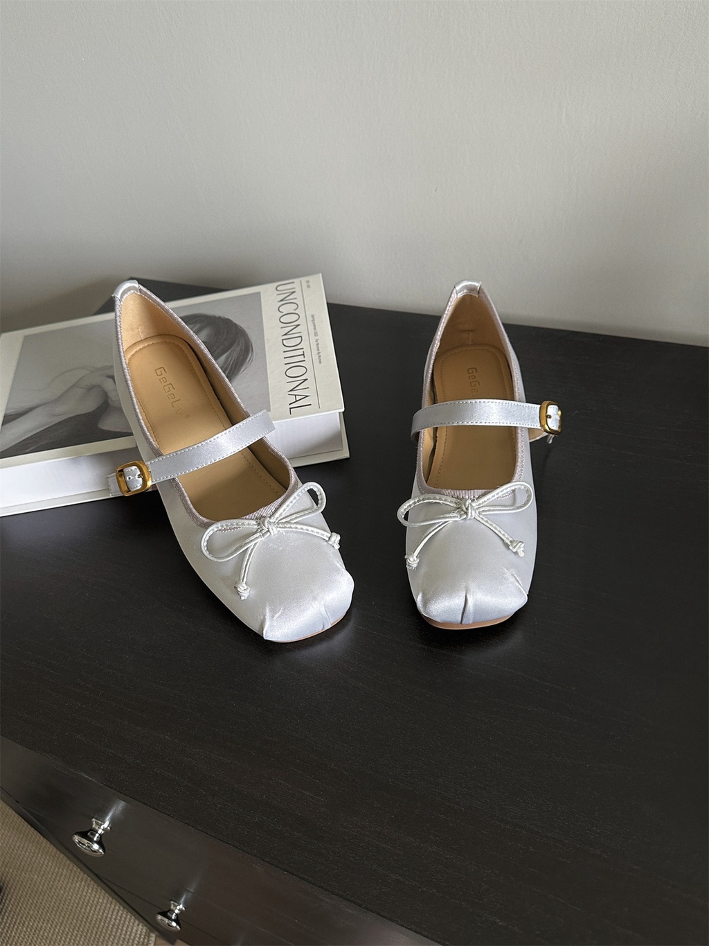 Sepatu Mary Jane Wanita Sepatu wanita sepatu balet kaki persegi Perancis sepatu tunggal 2023 musim g