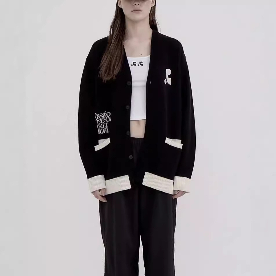 Pakaian wanita pria Korea RR rajutan baju sederhana huruf jacquard V-neck tombol santai pria dan wan