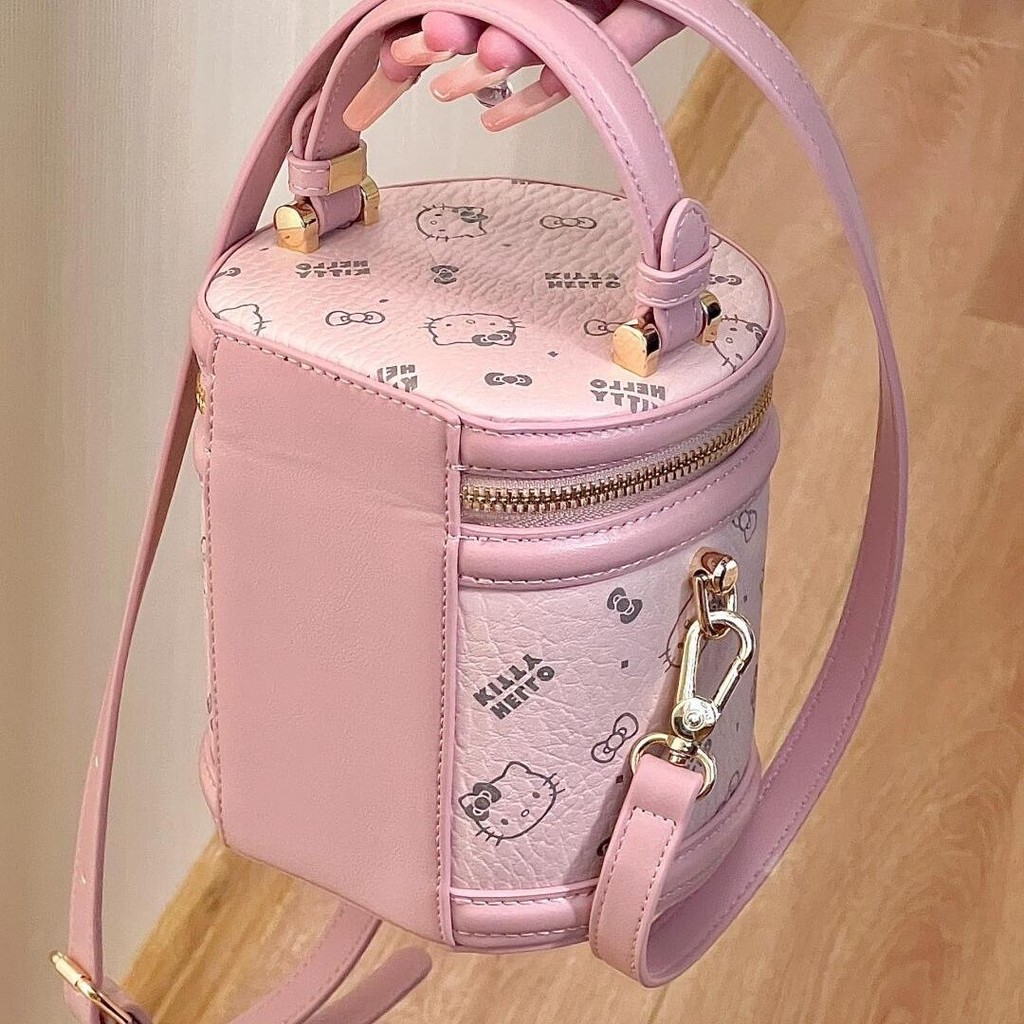 helloKitty Tas Bucket Hello Kitty Serbaguna Tekstur Cetak Klasik Tas Selempang Cepat Niche Wanita