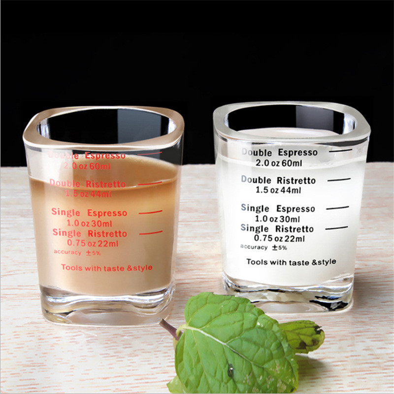 Gelas  kaca transparan dengan sederhana ukuran panggang empat segi kecil Antikons