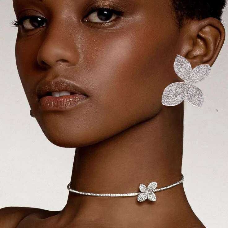Set 4 Kalung Kerah Bunga Kupu-Kupu Anting Cincin Penuh Rhinestone Wanita Pengantin Choker Terbuka un