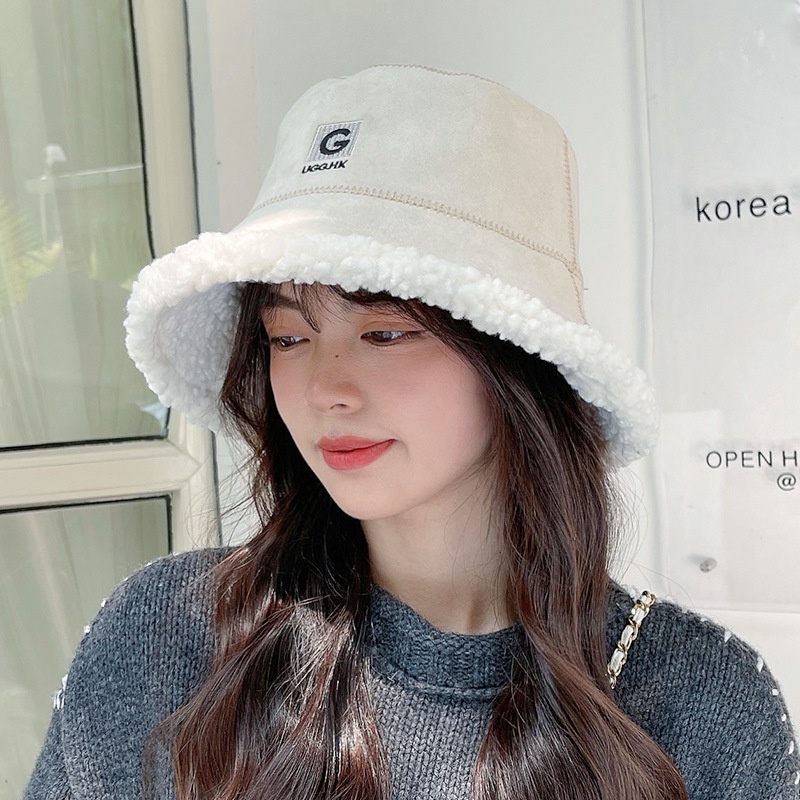 Topi Wanita Terbaru  Versi Korea plush huruf nelayan untuk wanita musim dingin pemanasan telinga tut