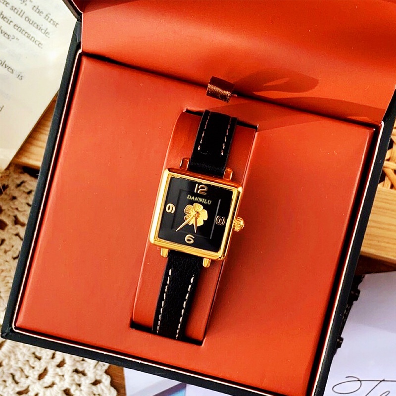 Jam Tangan Wanita Tanda wanita menonton emas hitam gula camelia teh bunga mawar jam persegi kecil di