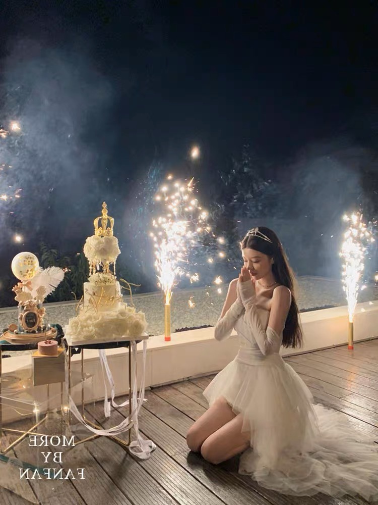 Gaun pesta mewah elegan Luxury Luxury Celebrity Party berpakaian White Engagement Pernikahan berpaka