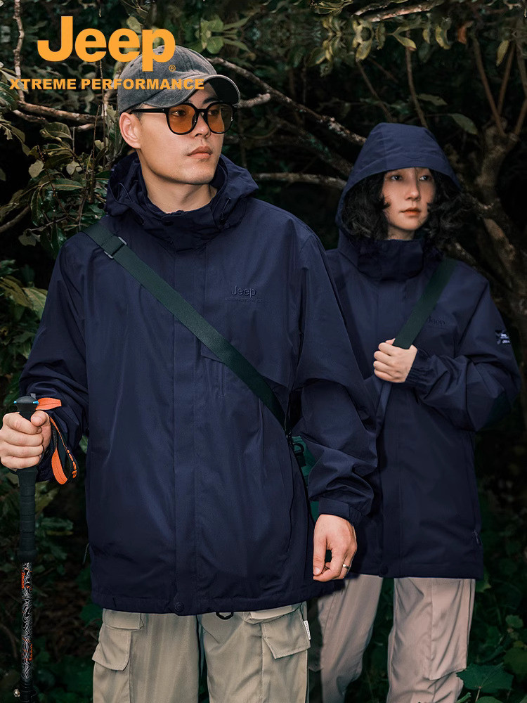 Jeep Outdoor Waterproof Striker Pria dan Wanita 3-in-1 Terlepas Pakaian Mendaki Tersembunyi Jaket Pe