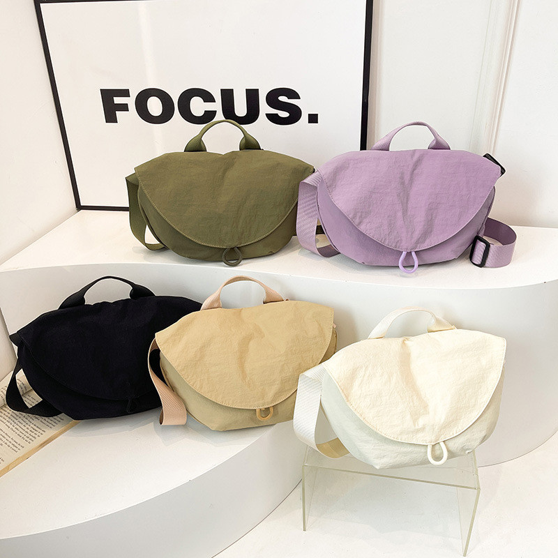 Tas Wanita Import    Lulu Bernilai Miring Kain Nilon Desain Kecil Sepek Tas Panggilan Wanita Sensual