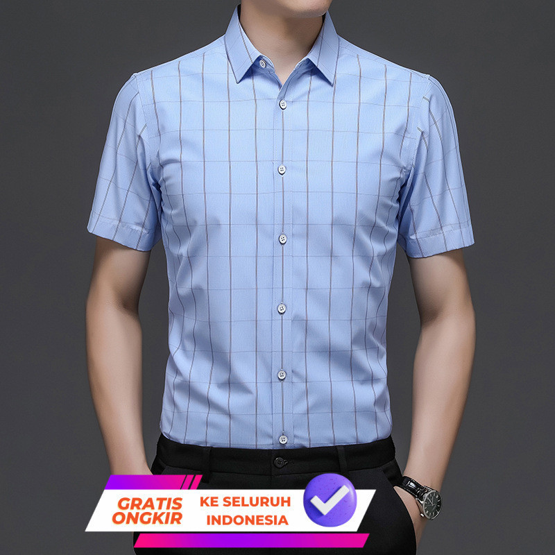 Kemeja Pria  2022 Summer Men's Oxygen Shirt Muda Baru Checked Thin Short Sleeve Flip Collar Fashion 